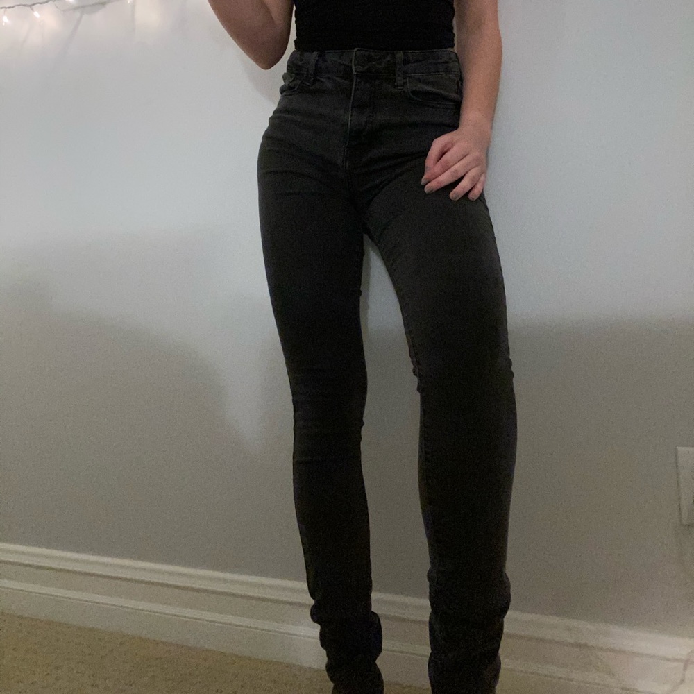 Long high waisted black skinny jeans